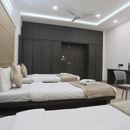 Hotel Ajinkya Palace 아우랑가바드 외부 사진