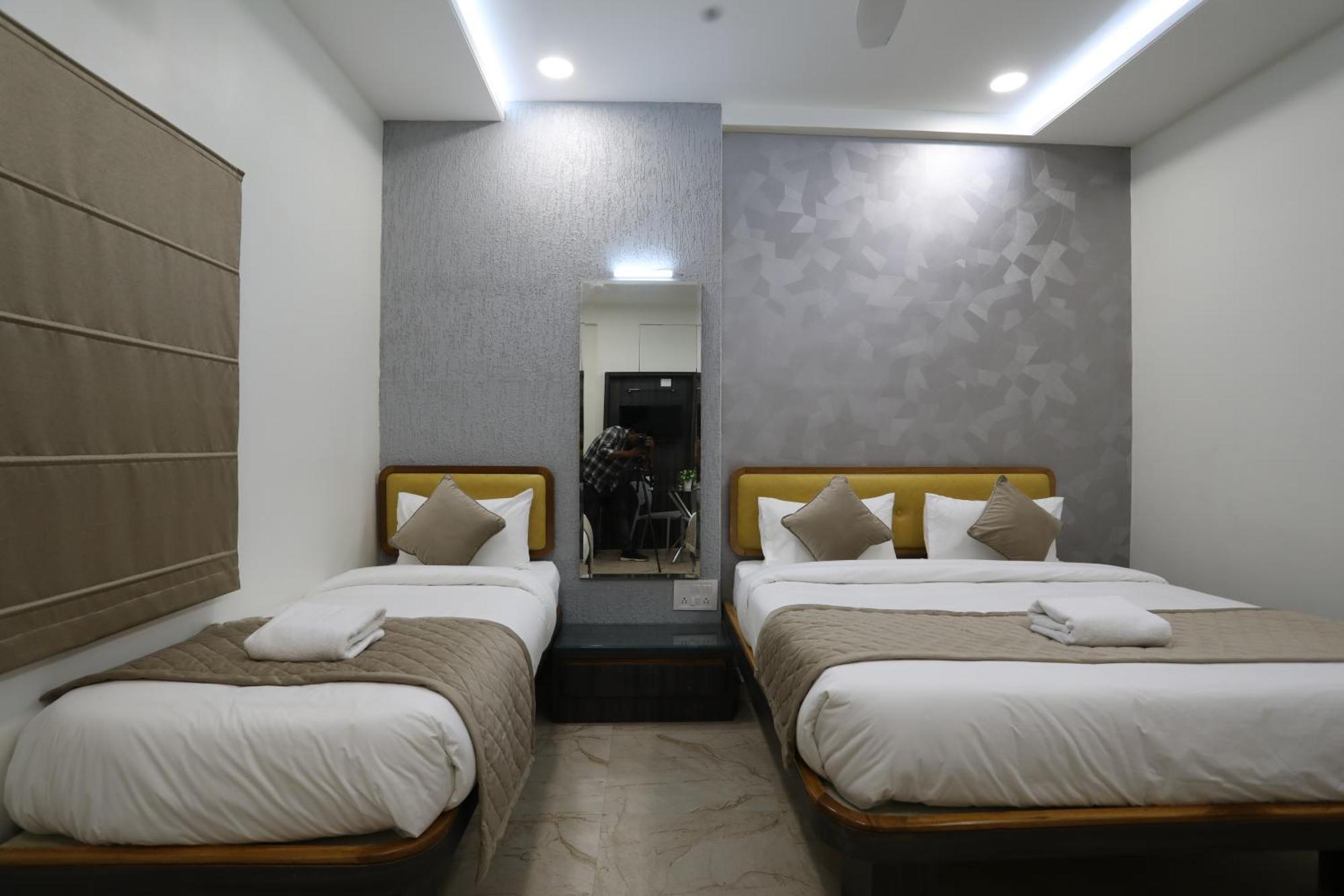 Hotel Ajinkya Palace 아우랑가바드 외부 사진